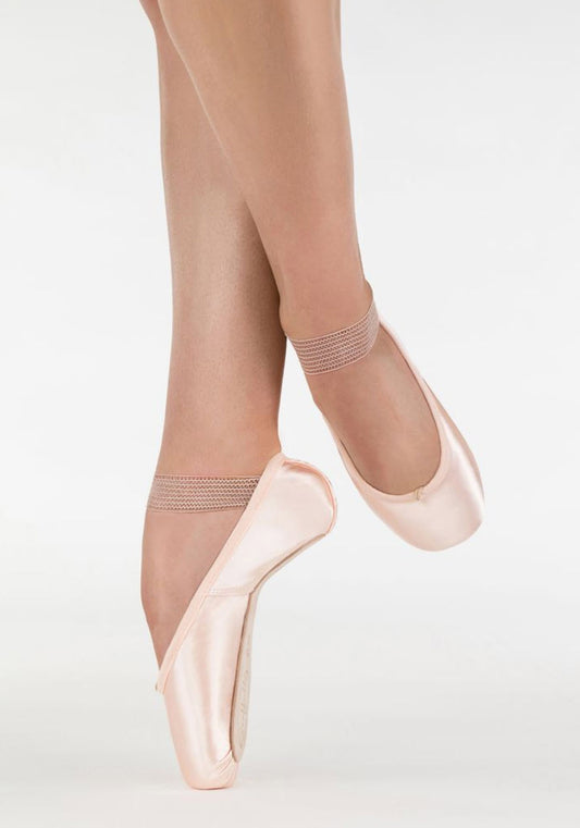Spotlight Standard Pointe Shoe